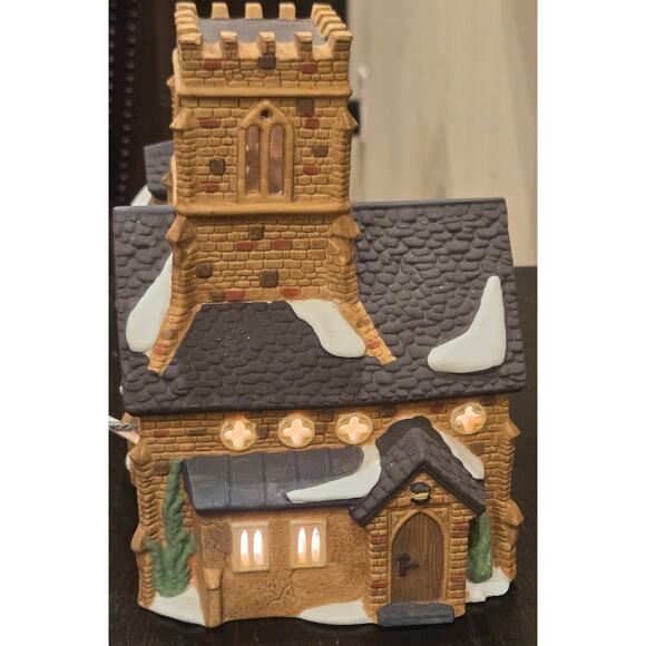 Department 56 Dickens Village 1989 Knottinghill Lighted Church  8.25" - Picture 5 of 8